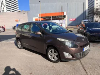 Renault Grand Scenic 2010