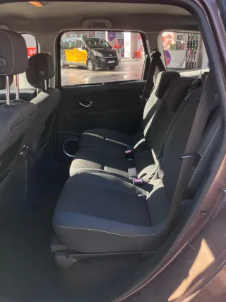 Renault Grand Scenic 2010