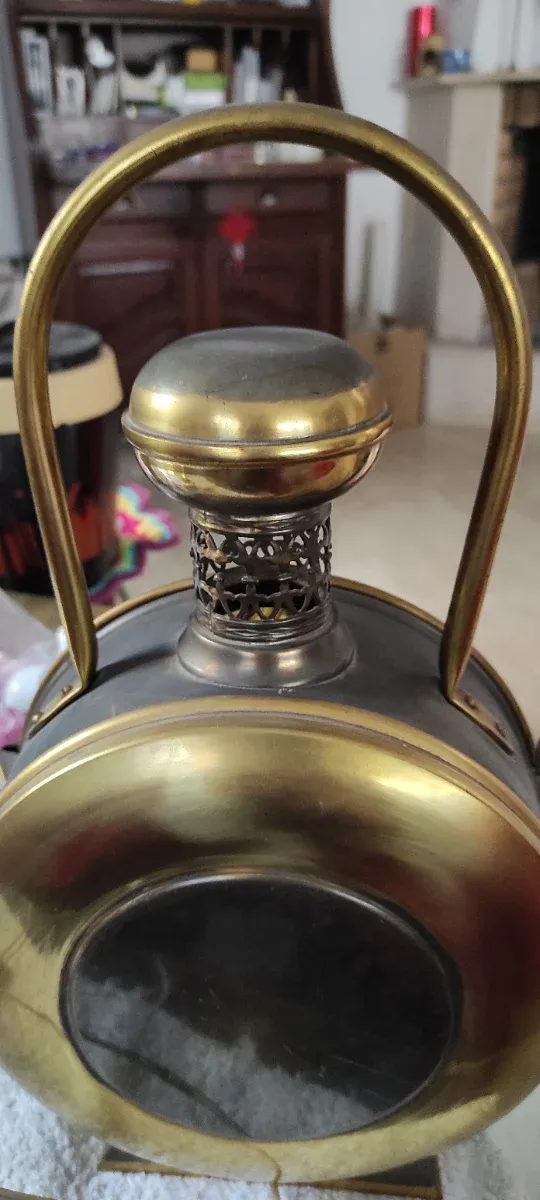 Lámpara de mesa antigua metal y cristal