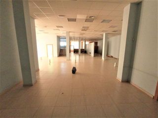 Local comercial en alquiler en Cieza