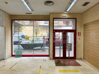 Local comercial en alquiler en El Llano en Gijón