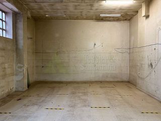 Local comercial en alquiler en El Llano en Gijón