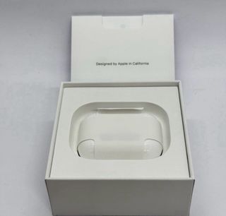 AirPods Pro 2 USB C + Spigen Funda