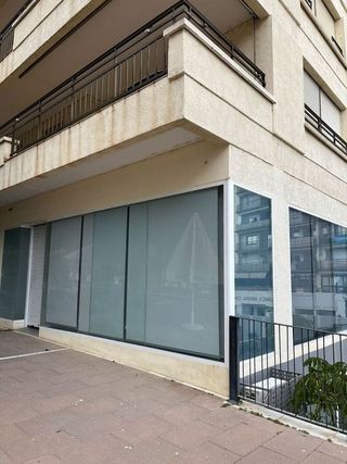 Local comercial en alquiler en Playa Bajadilla - Puertos en Marbella