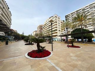 Local comercial en alquiler en Playa Bajadilla - Puertos en Marbella