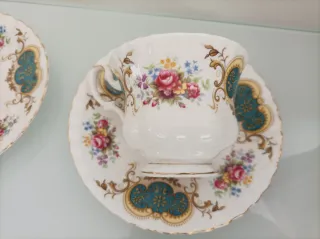 Set di 6 tazze e piatti Royal Albert in porcellana