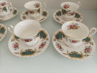 Set di 6 tazze e piatti Royal Albert in porcellana