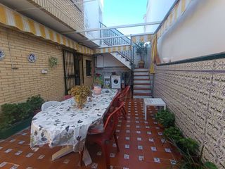 Casa adosada en venta en Lepanto en Mairena del Aljarafe