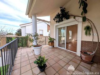 Chalet en venta en Linares