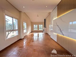 Chalet en venta en Linares