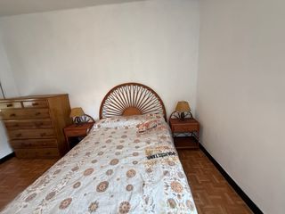 Cama Ratán Estilo Peacock + Colchón