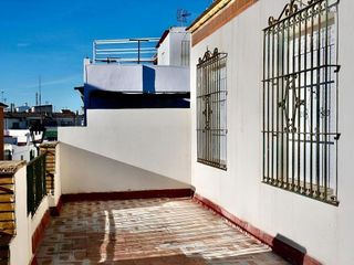 Casa adosada en venta en Umbrete