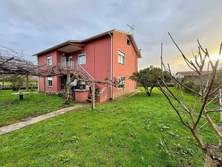 Chalet en venta en Ares