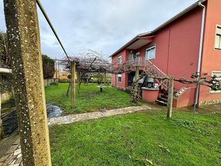 Chalet en venta en Ares