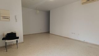 Casa adosada en venta en Gerena