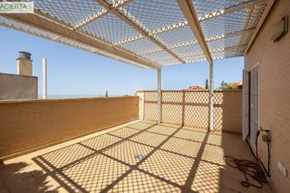 Casa pareada en venta en Bola de Oro - Serrallo en Granada