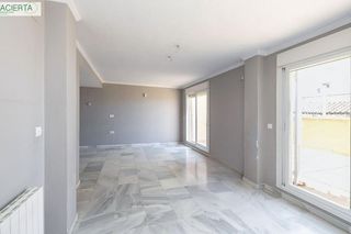 Casa pareada en venta en Bola de Oro - Serrallo en Granada