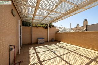 Casa pareada en venta en Bola de Oro - Serrallo en Granada