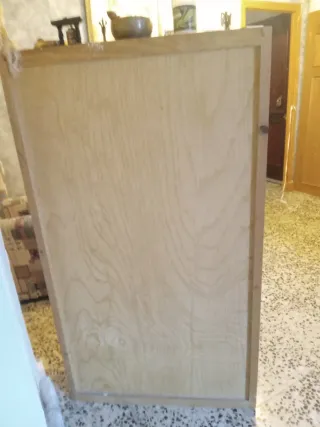 Vetrina in legno e vetro