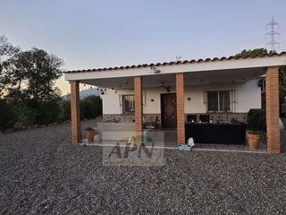 Chalet en venta en Álora