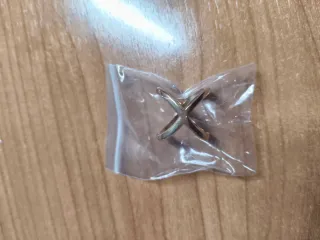 Variedad de sujetador pañuelos en dorado y plata.