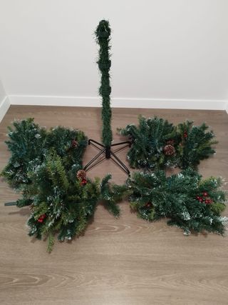 Árbol de Navidad verde. Solo entrega en mano.