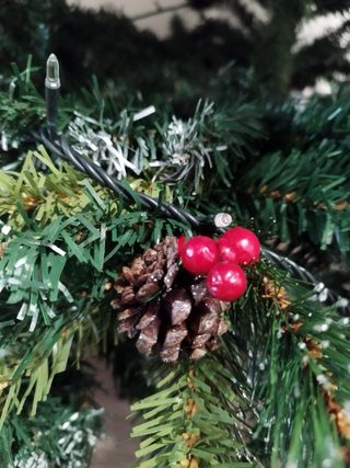 Árbol de Navidad verde. Solo entrega en mano.