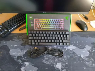 Teclado Gamer Razer Compacto Negro