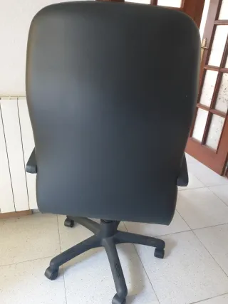 Scrivania in legno massello con cassetti + sedia