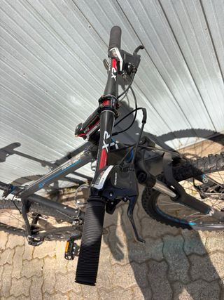 Bicicletta MTB Nera