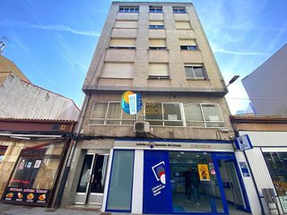 Local comercial en venta en Ribeira