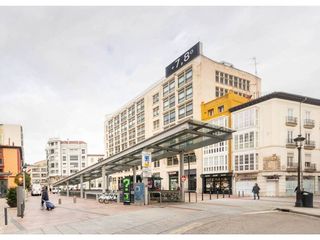 Piso en venta en Plaza España - Villa Pilar - Reyes Católicos - Vadillos en Burgos