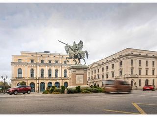 Piso en venta en Plaza España - Villa Pilar - Reyes Católicos - Vadillos en Burgos