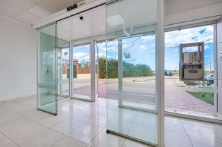 Local comercial en venta en Playa de los Locos en Torrevieja