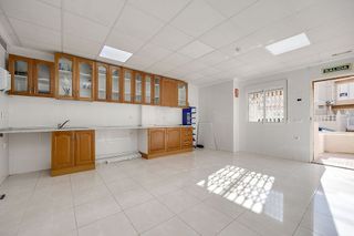 Local comercial en venta en Playa de los Locos en Torrevieja