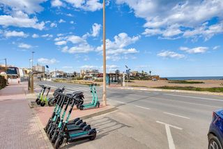 Local comercial en venta en Playa de los Locos en Torrevieja
