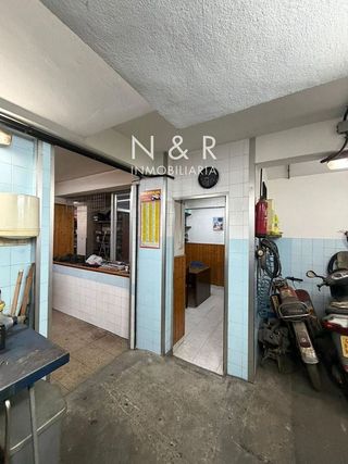 Local comercial en venta en Ensanche - Sar en Santiago de Compostela