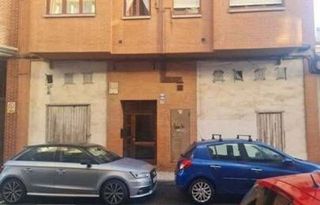 Local comercial en venta en El Llano en Gijón