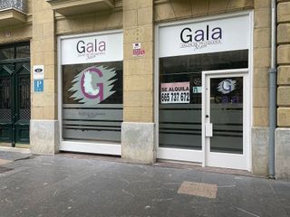 Local comercial en alquiler en Centro en San Sebastián-Donostia