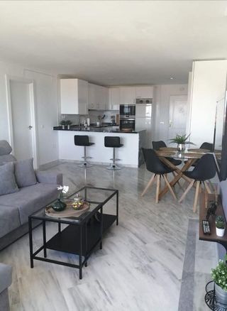 Piso en alquiler en Torrequebrada en Benalmádena