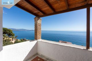 Chalet en venta en Velilla-Taramay en Almuñécar