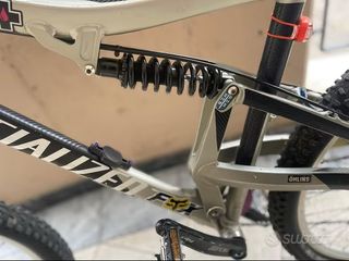 MTB Downhill Specialized 26 personalizzata