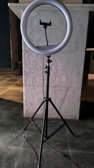 Anello luminoso LED con treppiede e supporto per cellulare