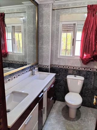 Chalet en venta en Entrepinos en Eliana (l´)