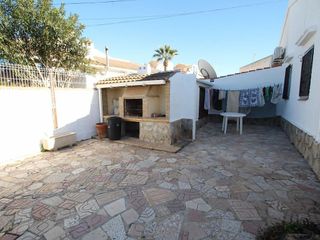 Chalet en venta en La Siesta - El Salado - Torreta en Torrevieja