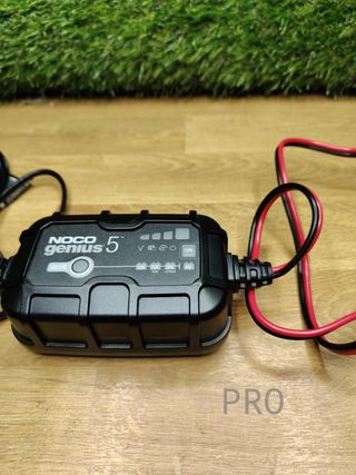 Caricabatterie intelligente NOCO GENIUS5 per batterie
