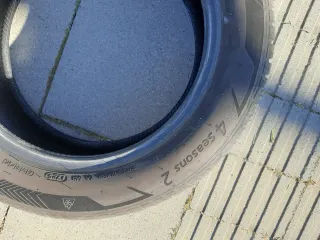 Neumático 205/55 R16 V XL