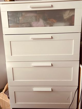 Cómoda 4 cajones y 1 cristal