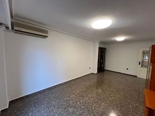 Piso en venta en Zona Avenida al Vedat en Torrent
