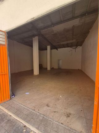 Local comercial en alquiler en Ciudad Jardín - Tagarete - El Zapillo en Almería